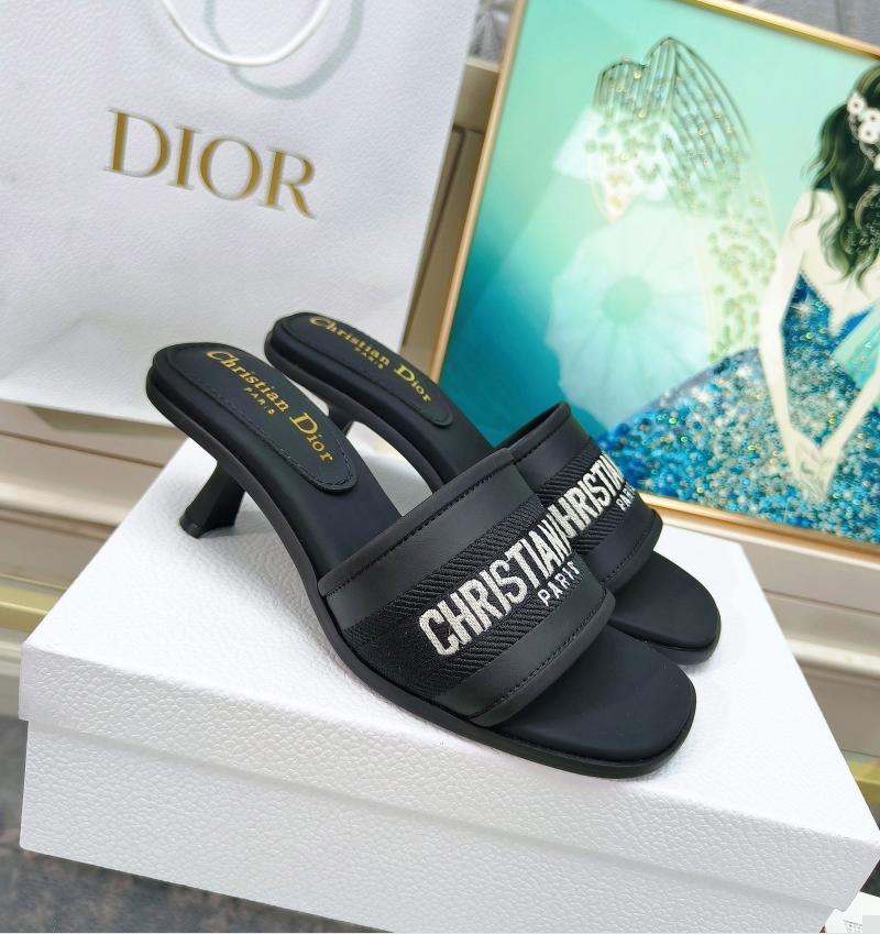 ch**an D*or slippers